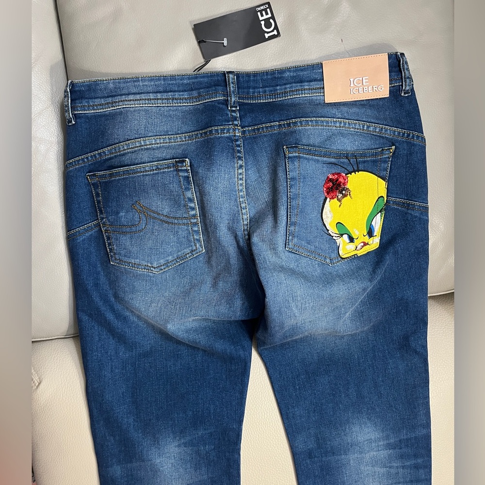 NWT - Ice Iceberg x Looney Tunes Tweety Unisex Straight Jeans - Size 33